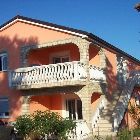 Apartments With A Parking Space Vir - 17422 Extérieur photo