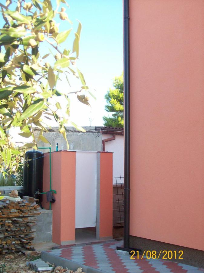 Apartments With A Parking Space Vir - 17422 Extérieur photo