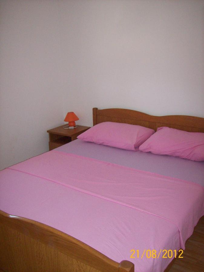 Apartments With A Parking Space Vir - 17422 Extérieur photo
