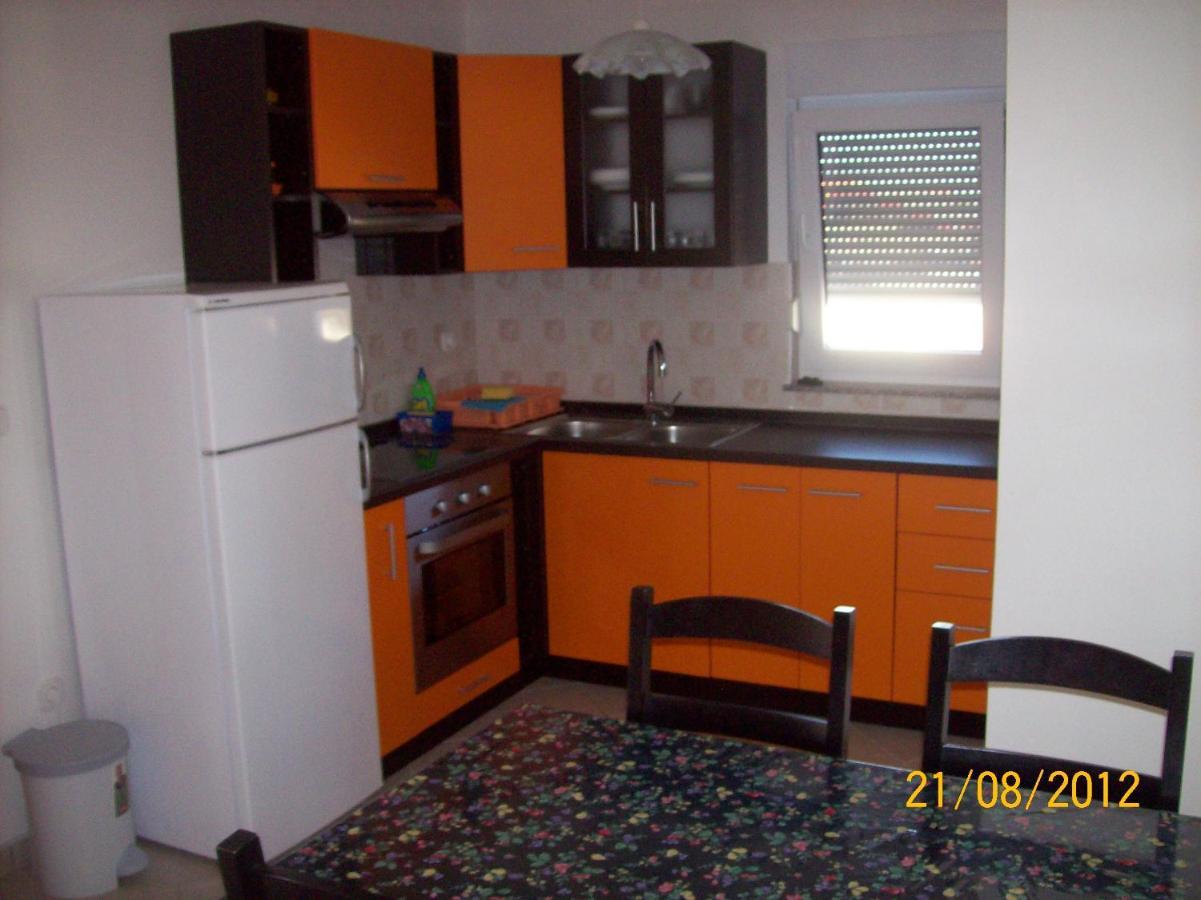 Apartments With A Parking Space Vir - 17422 Extérieur photo