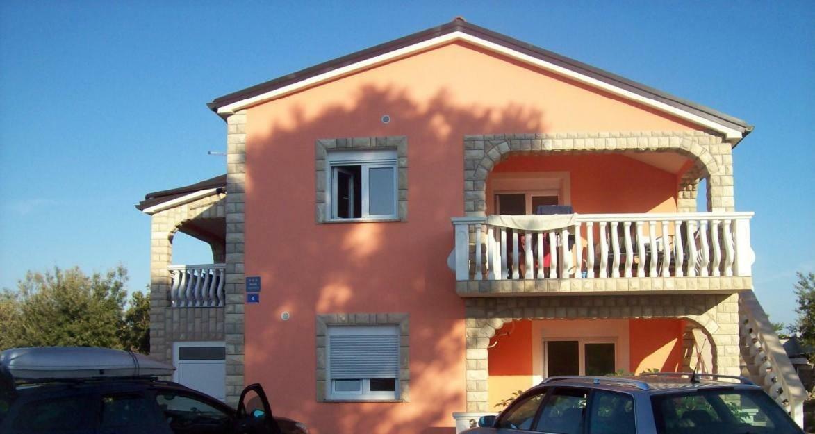 Apartments With A Parking Space Vir - 17422 Extérieur photo